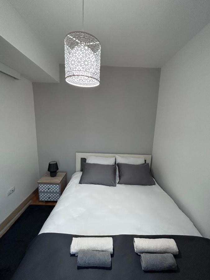 Apartments Empire - Adora Flatiron スコピエ エクステリア 写真